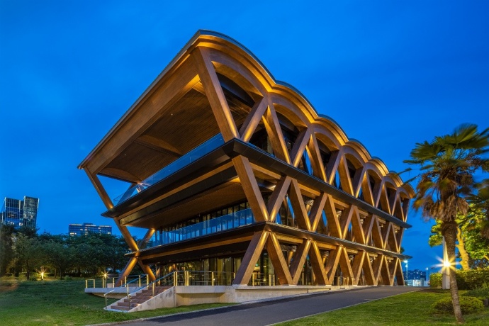 横浜ティンバーワー