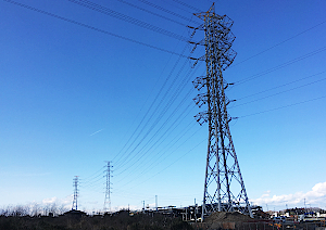 鉄塔が飛ぶ 鉄塔が浮いてる！？鉄塔かさ上げ装置☆エナーク160！！ - YouTube